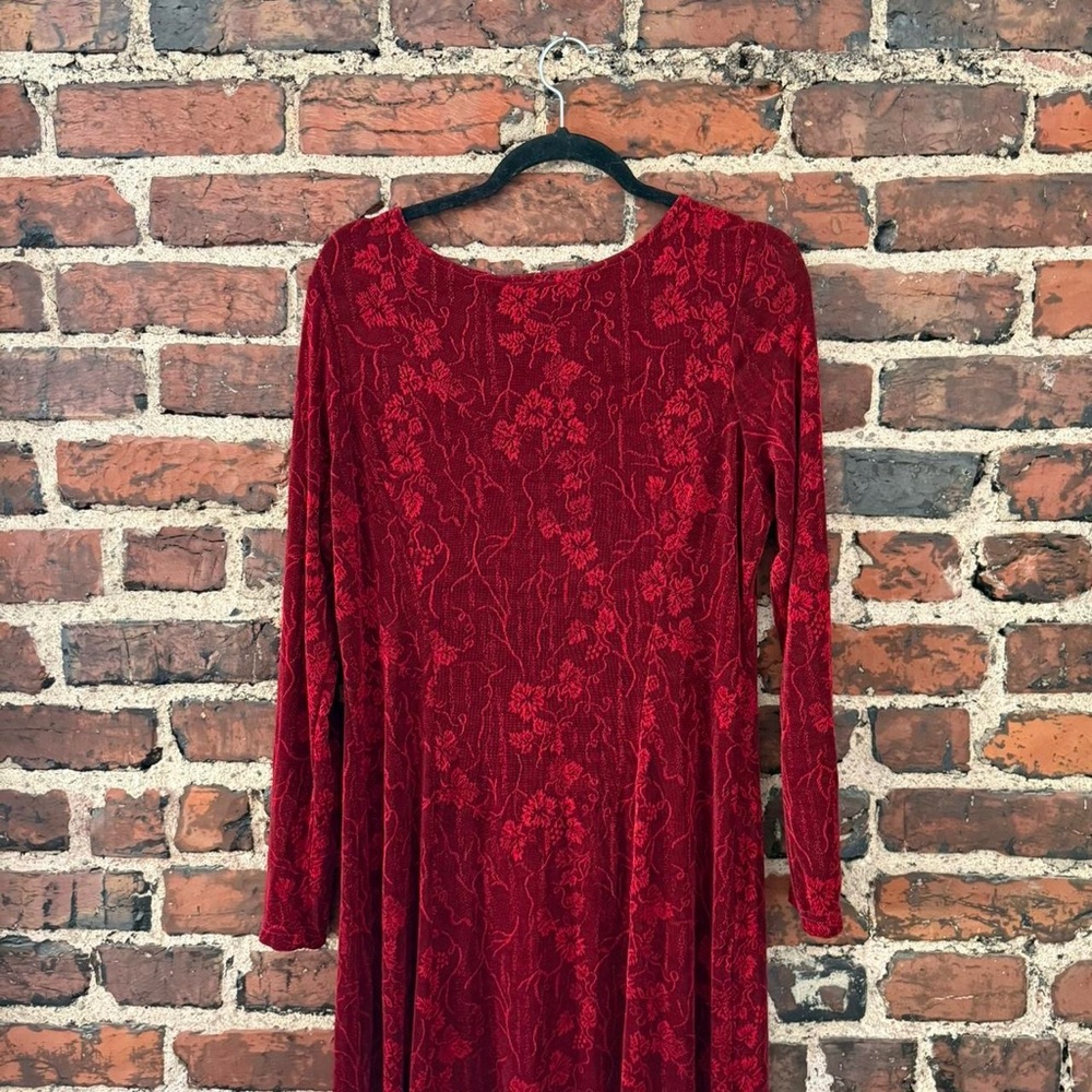 Elegant Red Long Sleeve Dress - Picture 5 of 6
